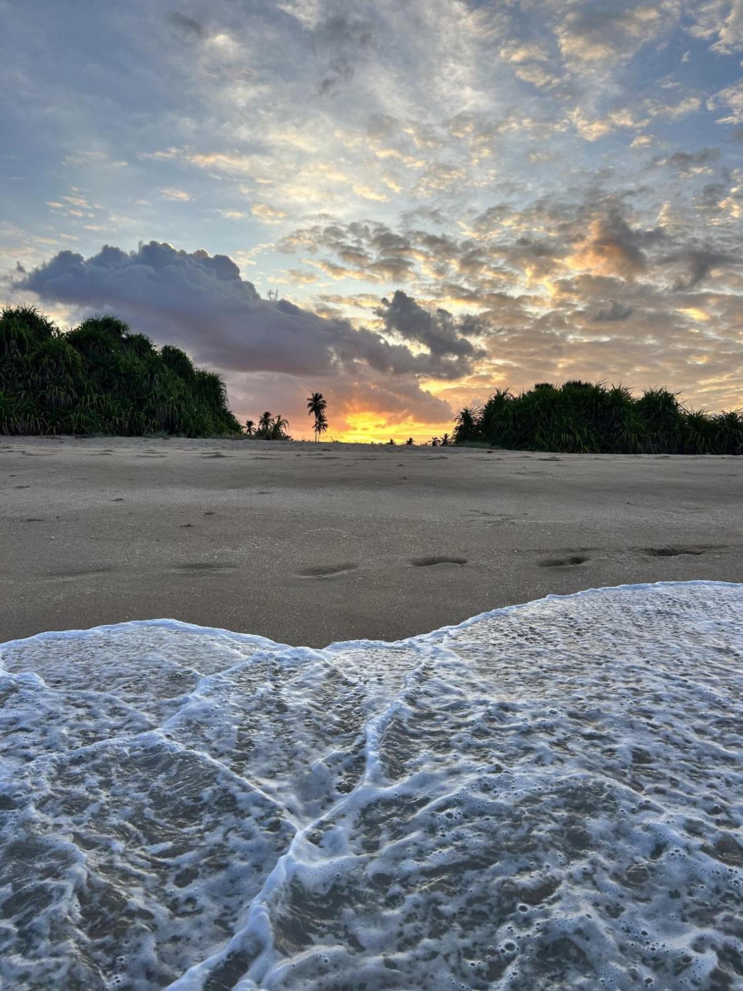 108 Palms Beach Resort Trincomalee Exteriér fotografie