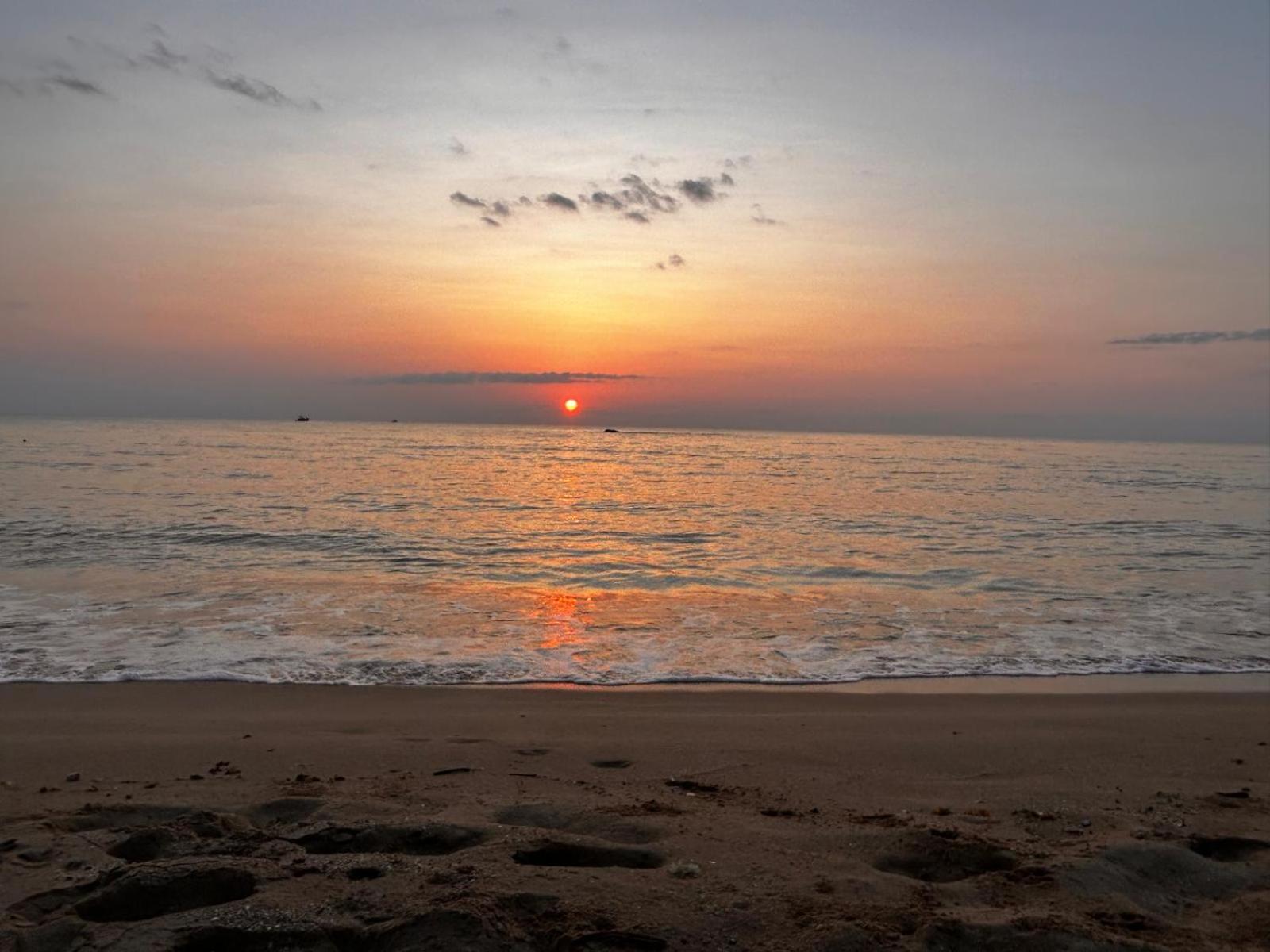 108 Palms Beach Resort Trincomalee Exteriér fotografie